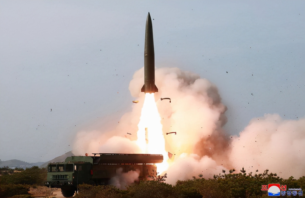 朝鲜向东部海域发射不明飞行物（精确命中设定在1500公里外的目标）